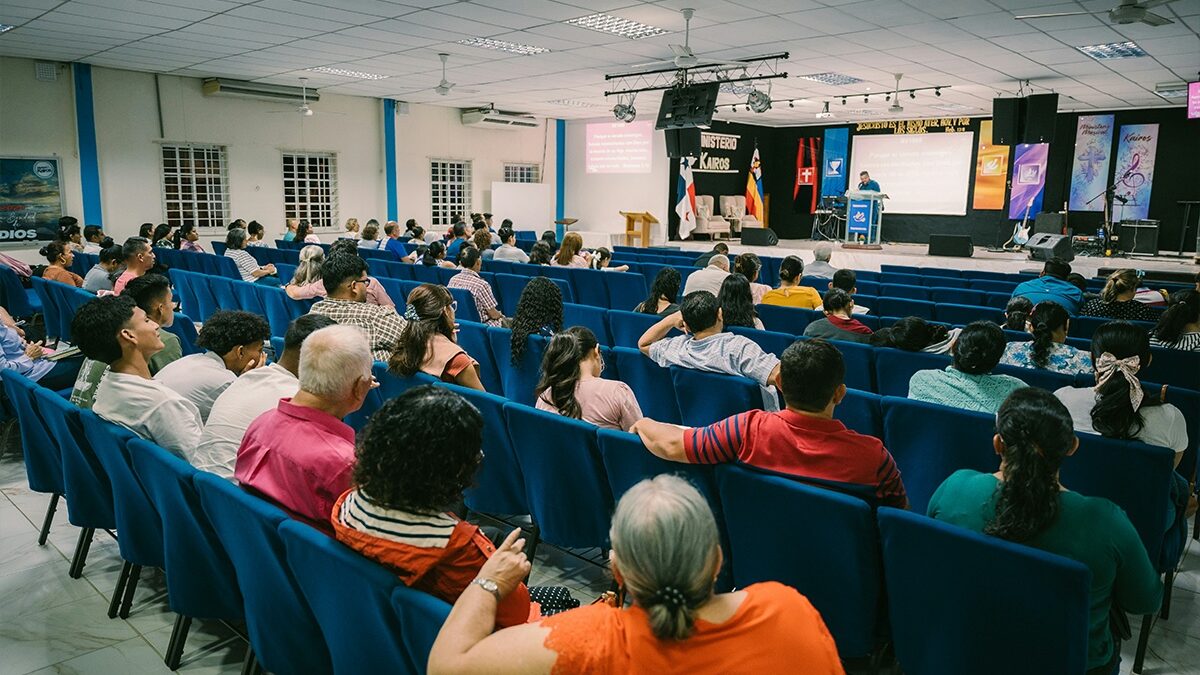 Enseñando al mundo la educación intercultural y global en la era de la IA